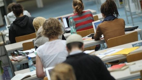 images_News_England_Overseas students decline in UK universities